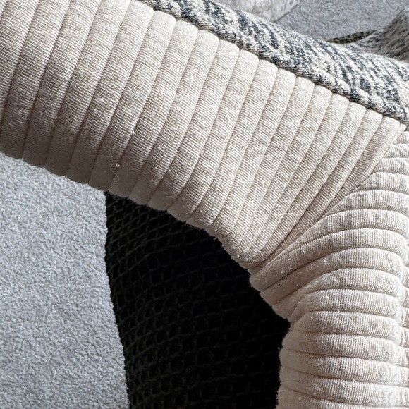 The North Face Black and Cream Fleece Jacket - Picture 6 of 9